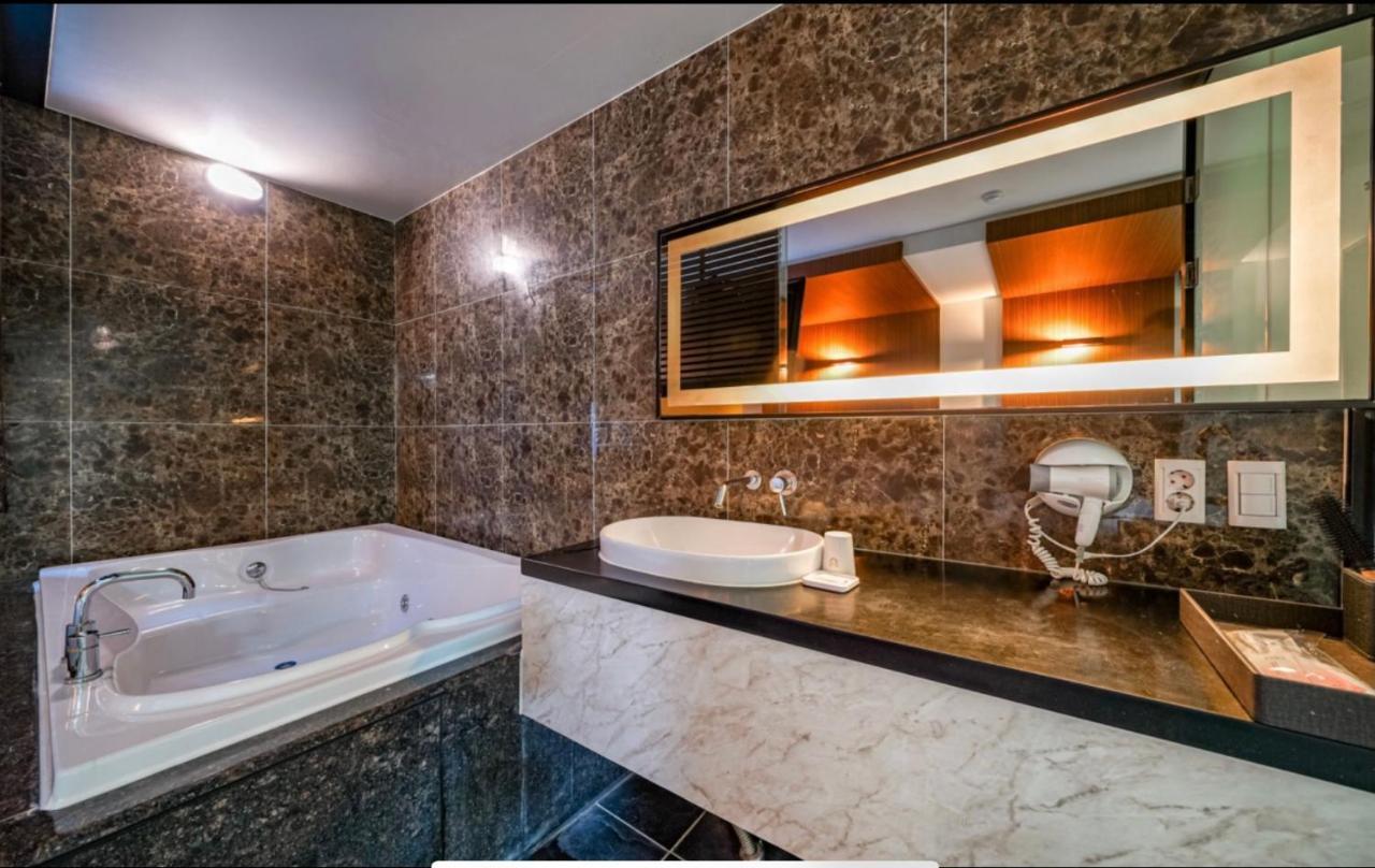 Haeundae Gary Cooper Hotel Busan Ngoại thất bức ảnh
